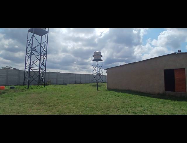 FARM TO LET IN NELSONIA